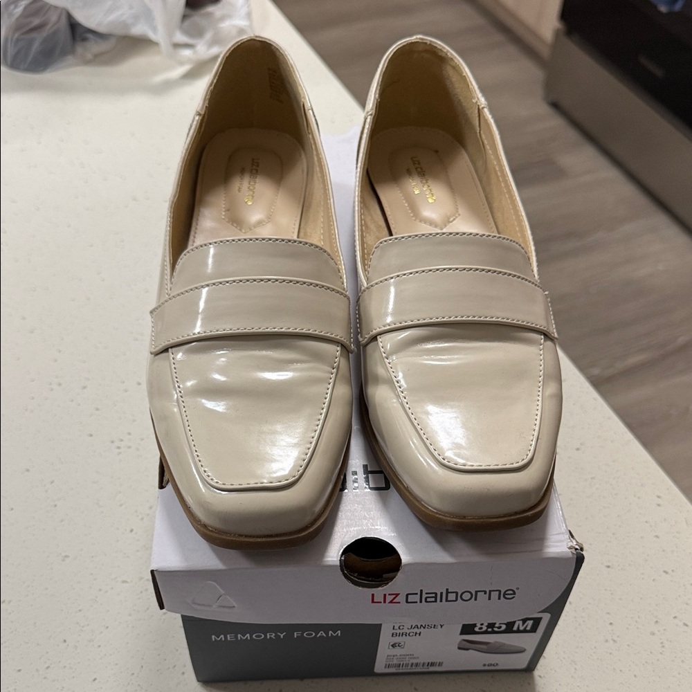 Liz Claiborne Women's Beige Loafers